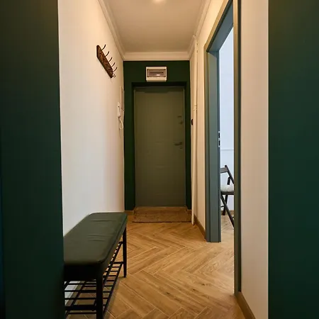 アパート 500 Metrow Do Zamku 2