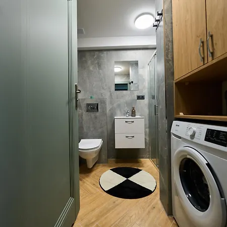 500 Metrow Do Zamku 2 * マルボルク