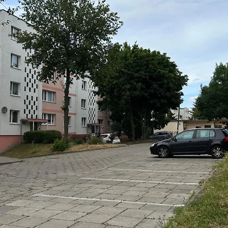 500 Metrow Do Zamku 2 アパート