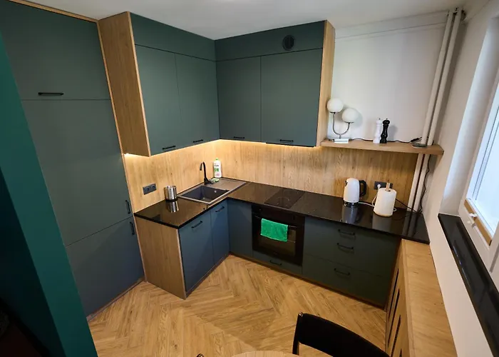 500 Metrow Do Zamku 2 *